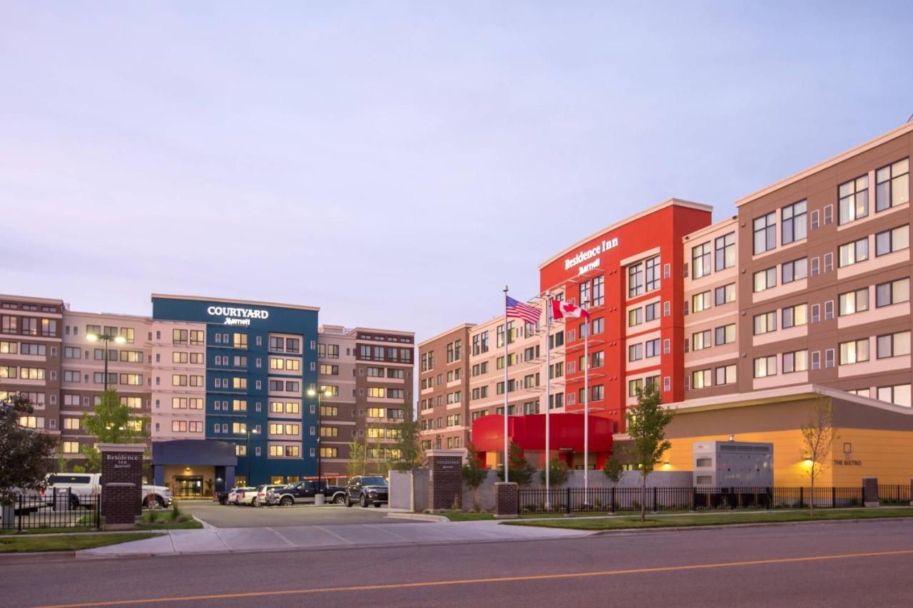 Hotel Courtyard By Marriott Calgary South Exterior foto