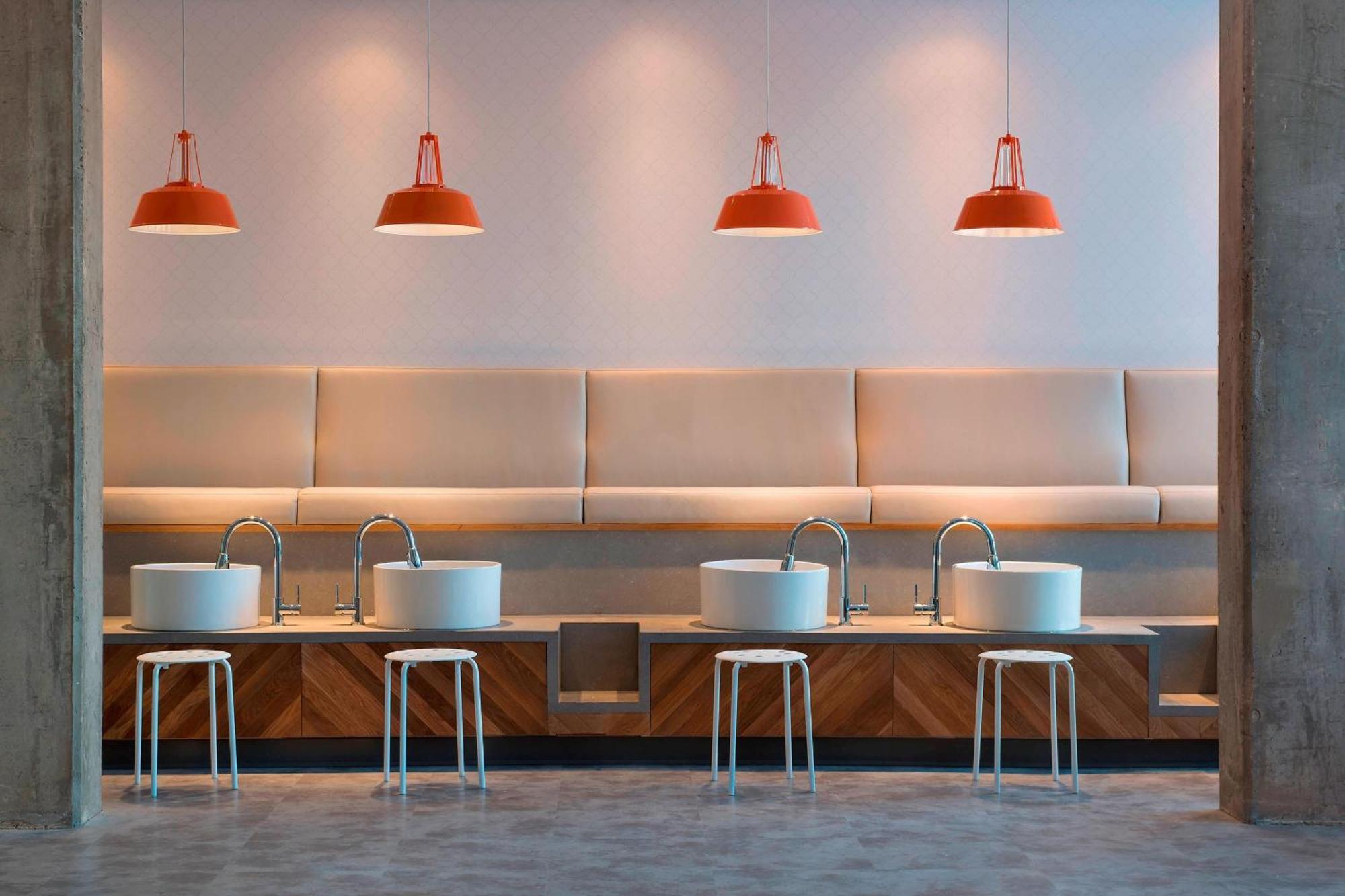 Hotel Courtyard By Marriott Calgary South Exterior foto