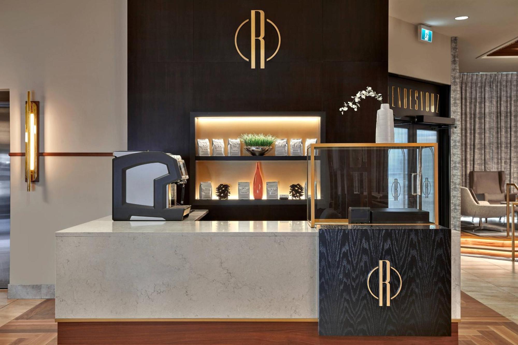 Hotel Courtyard By Marriott Calgary South Exterior foto